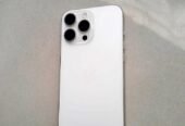 Vendo iPhone 16 pro Max Batería al 100% sin arreglos Única dueña NO PERMUTO