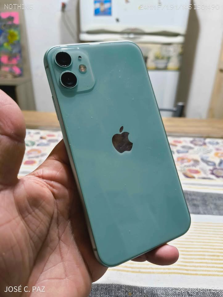 iPhone 11