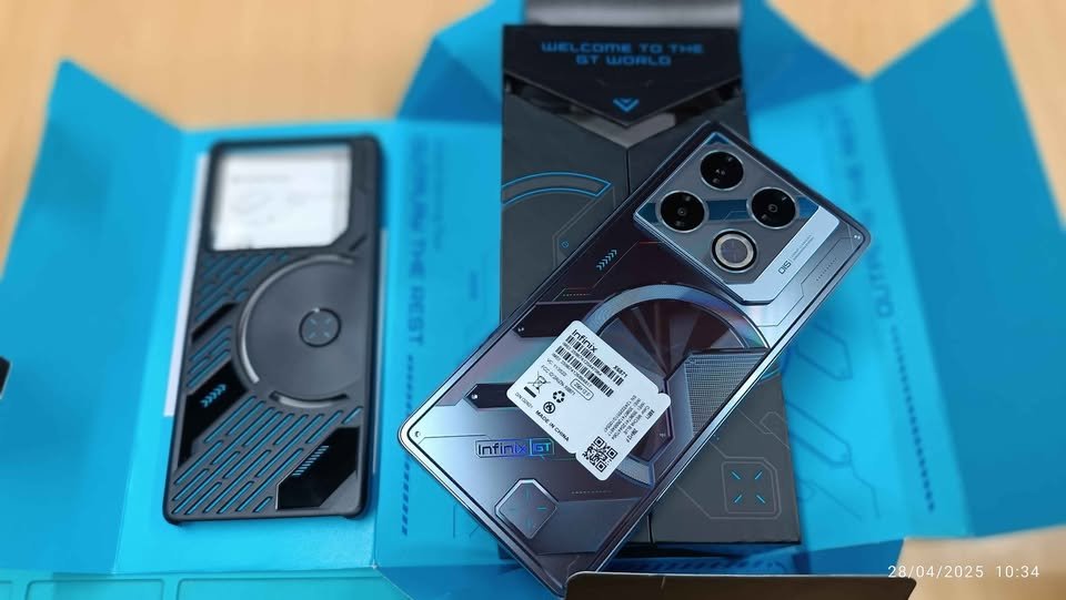 Infinix GT 20 pro completo en caja, impecable, hidrogel trasero.