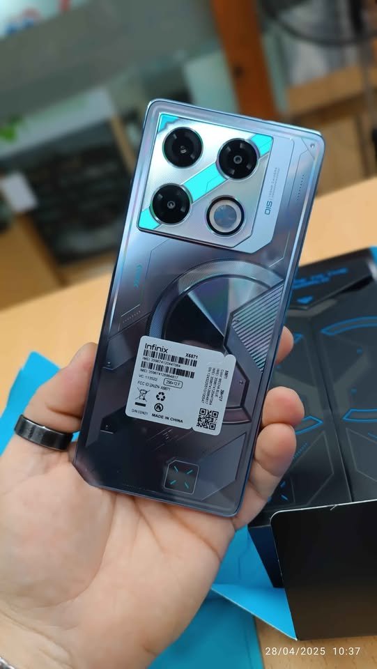 Infinix GT 20 pro completo en caja, impecable, hidrogel trasero.