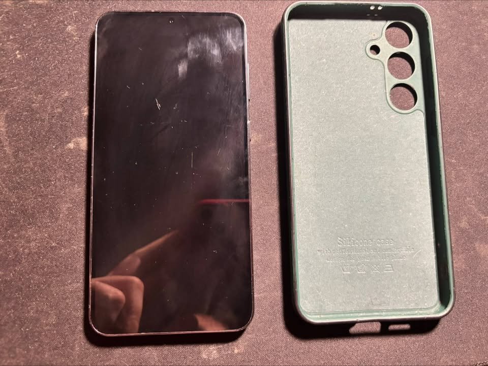 Samsung S23 +