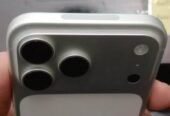 iPhone 17 Pro Max 256 completo en caja, excelente estado, en garantía.