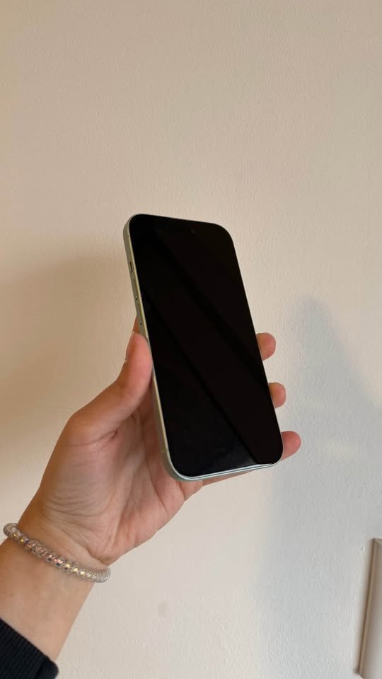 iPhone 15 de 128gb – usado con 85% de batería original