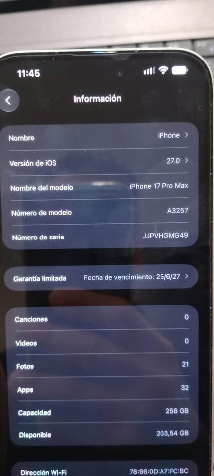 iPhone 17 Pro Max 256 completo en caja, excelente estado, en garantía.
