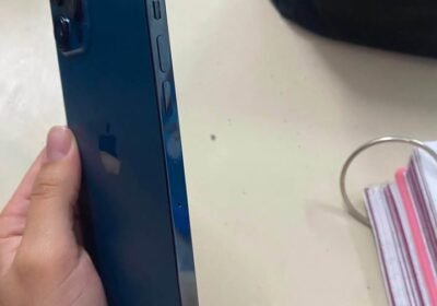 Solo vendo no permuto iPhone 12 Pro Max impecable 500$ con 76 de batería original. Y 128 g