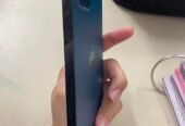Solo vendo no permuto iPhone 12 Pro Max impecable 500$ con 76 de batería original. Y 128 g