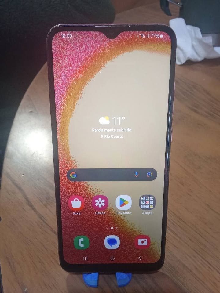 Vendo Samsung a04e listo para usar libre para todas las empresas sin detalles ( 80 mil pesos )