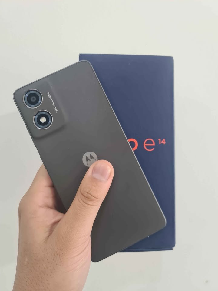 MOTO E14 COMO NUEVO