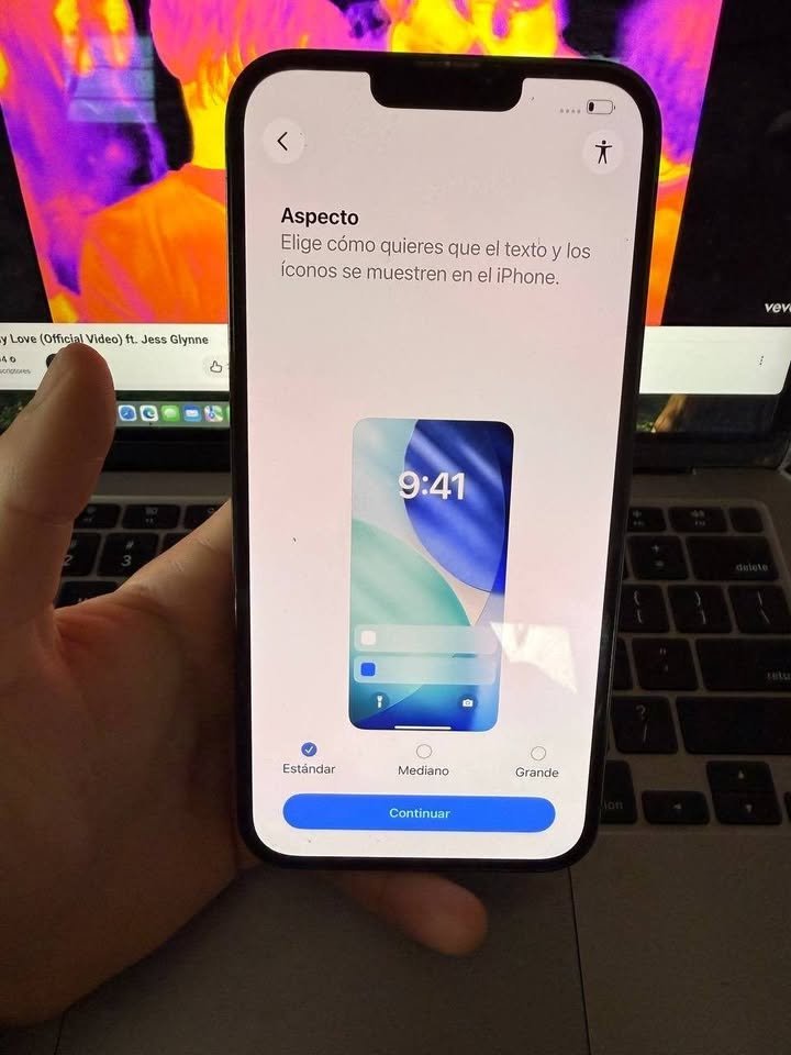 iPhone 13 Pro Max negro en impecable estado para repuesto, todo original. Tiene la cuenta.