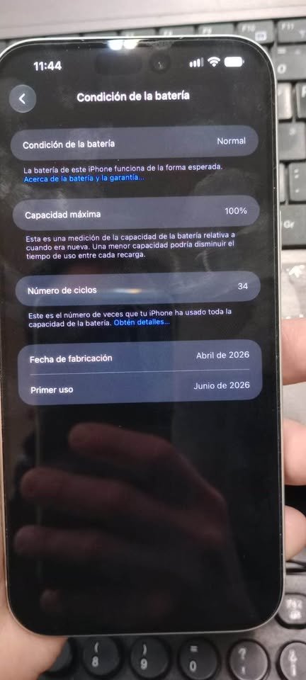 iPhone 17 Pro Max 256 completo en caja, excelente estado, en garantía.