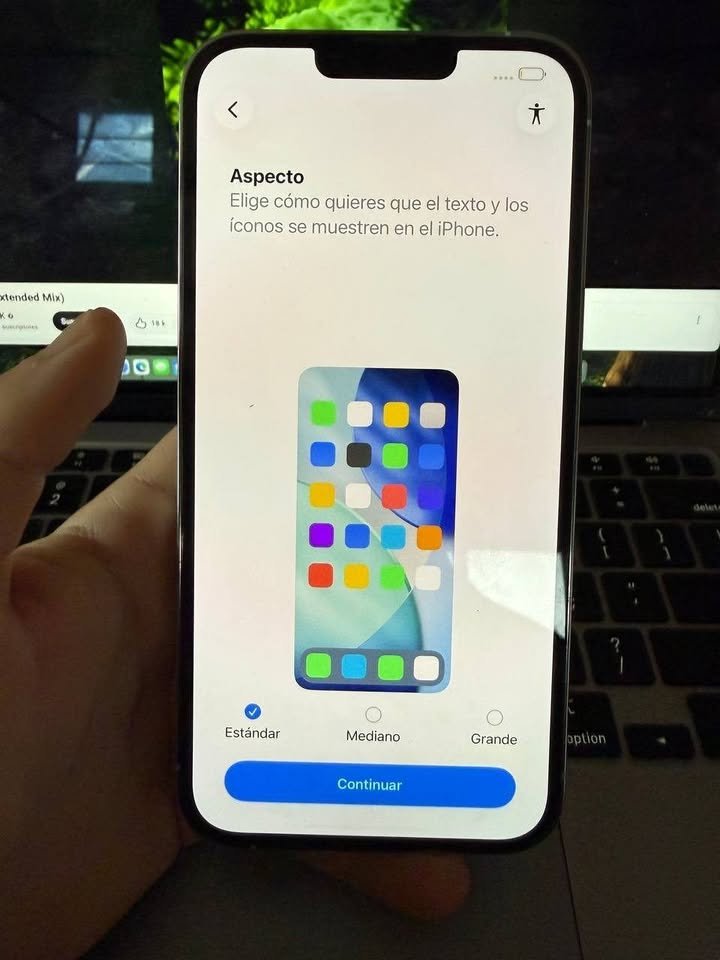 iPhone 13 Pro Max blanco en impecable estado para repuesto, todo original. Tiene la cuenta.