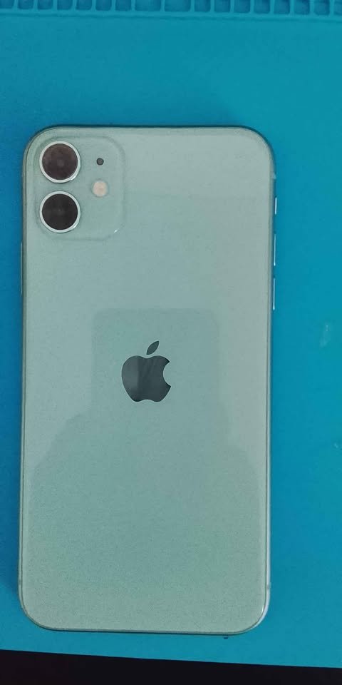 iPhone 11 128gb LIBRE