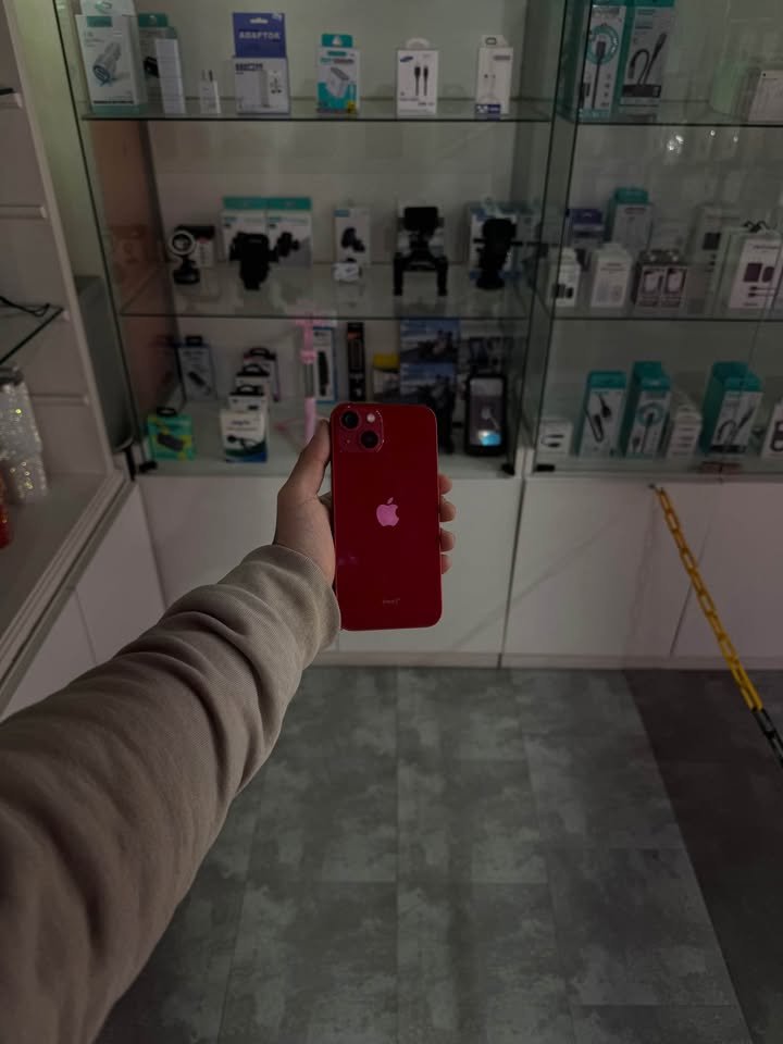 iPhone 13
