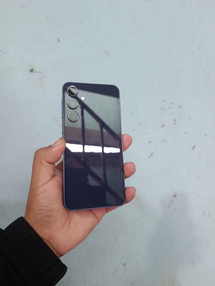 Hermoso A55 256gb y 12 de ram impecable !! LIBRE SOLO POR ESIM ! SE VA PROBANDO