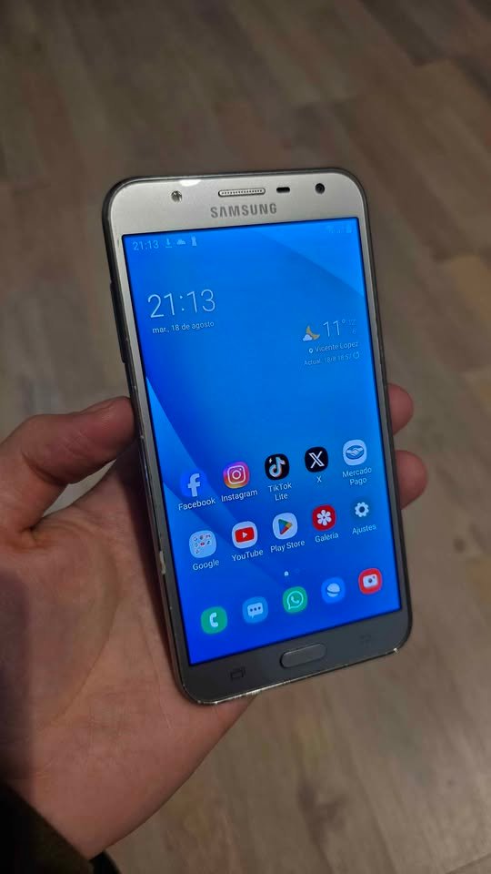 SAMSUNG GALAXY J7 NEO LIBRE 16GB ANDROID 8 EN BUENAS CONDICIONES