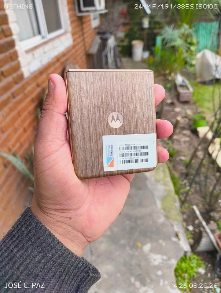 Motorola razer 60 Ultra