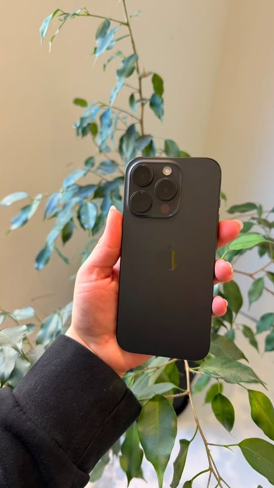 Apple iPhone 15 Pro 128GB Black Titanium | 89% Batería | Excelente Estado