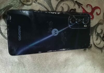 Moto edge 30