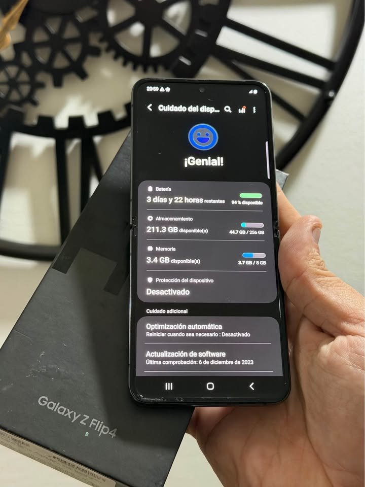 Vendo Samsung Z flip 4 libre 256gb 8ram , IMPECABLE, NO PERMUTO