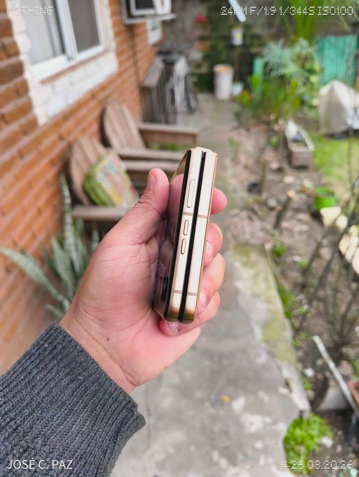 Motorola razer 60 Ultra