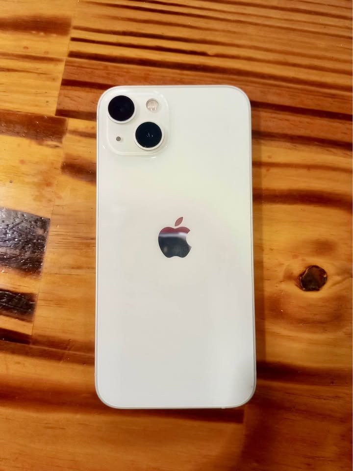 Iphone 13 sin detalles en caja
