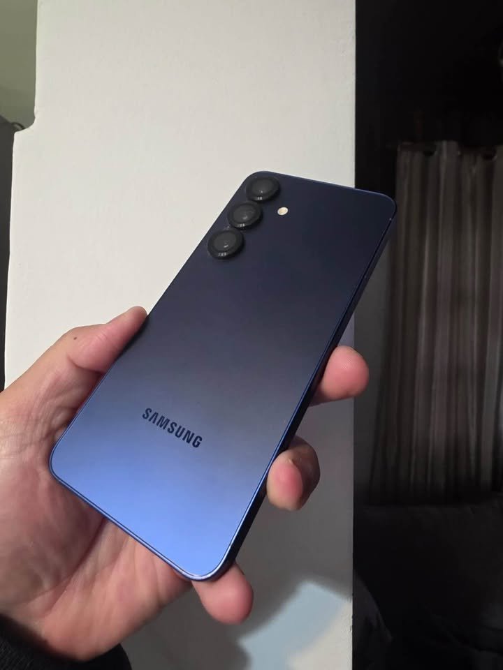 Samsung S25 256GB 12GB RAM Liberado