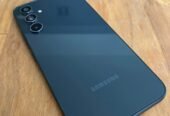 Vendo Samsung A54 de 256 GB, liberado.
