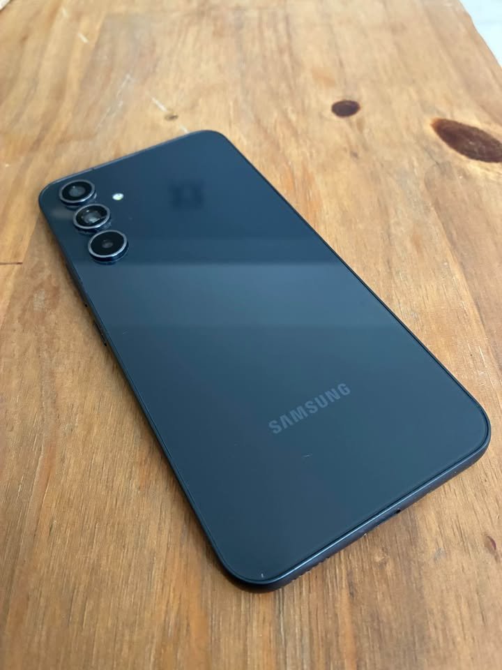 Vendo Samsung A54 de 256 GB, liberado.