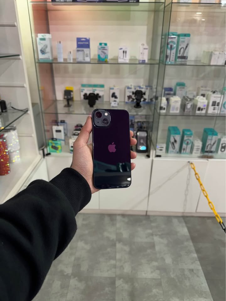 iPhone 13