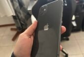 IPhone 11 con 74% y 64GB 260mil