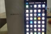 Xiaomi 17 Ultra global 16/512 impecable en caja completo. Valor USD.