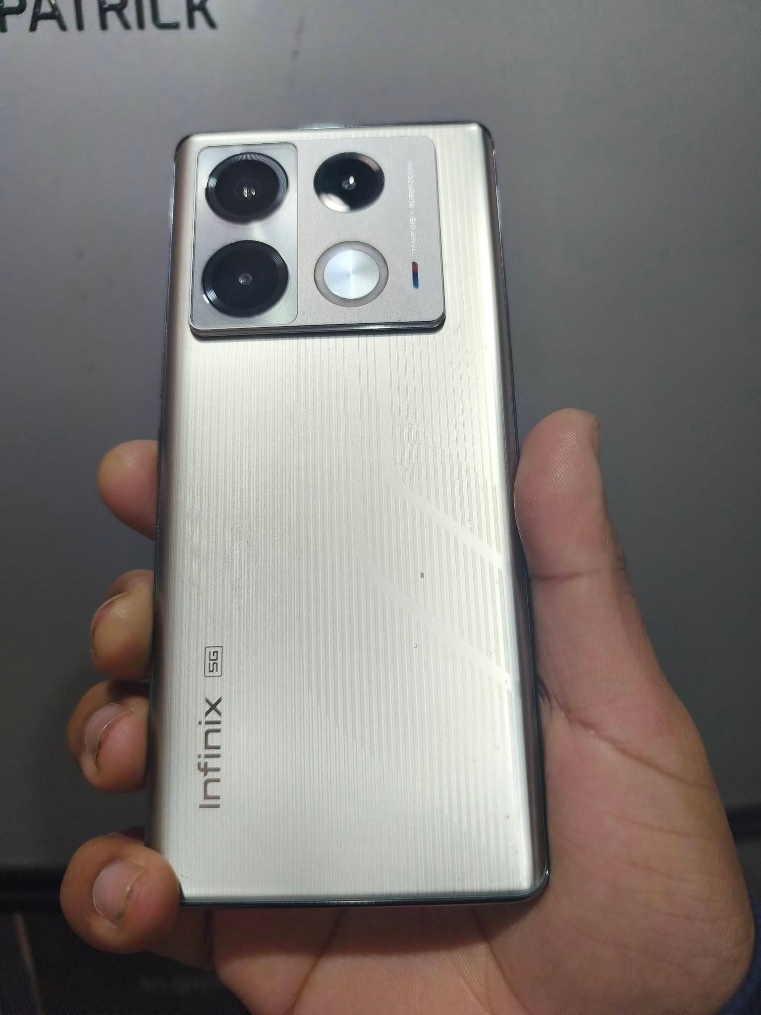 Infinix note 14 pro + con colaboración con BMW y JB