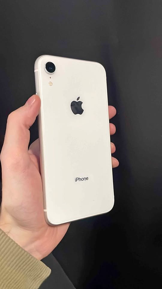 VENDO IPHONE XR YA