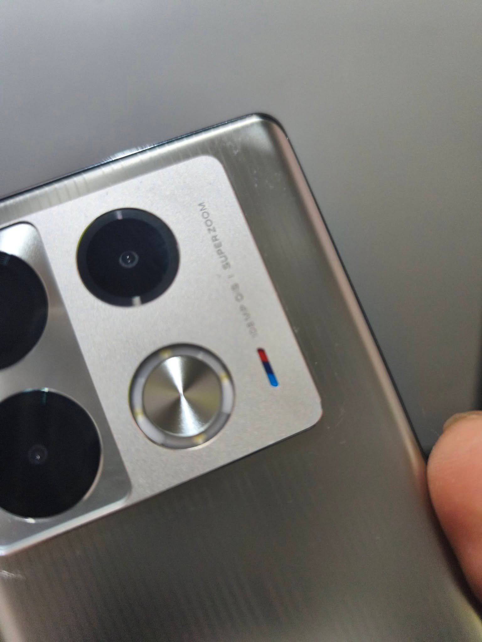 Infinix note 14 pro + con colaboración con BMW y JB