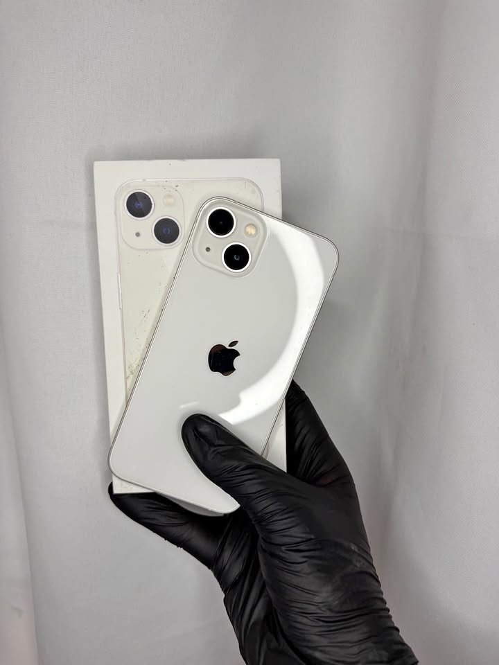 Líquido iPhone 13