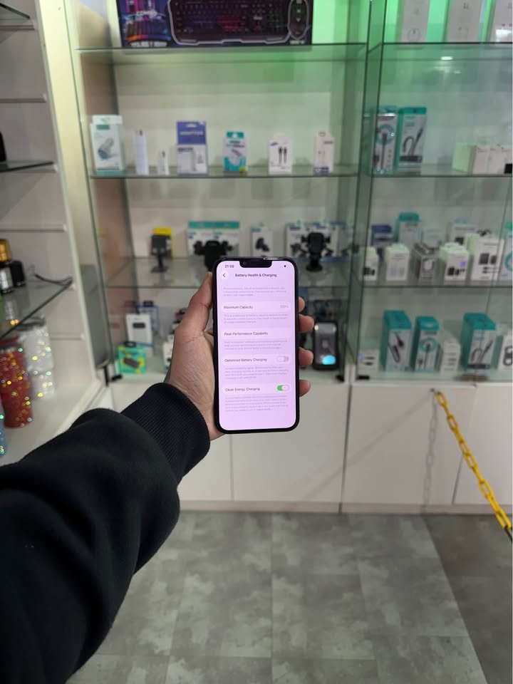 iPhone 13