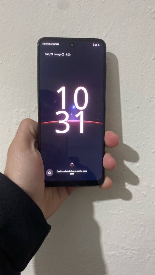 Vendo moto g13 liberado de fabrica 128gb Llevo a domicilio sin cargo.aproveche!!
