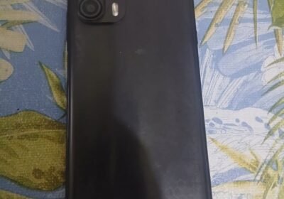 Vendo moto edge20 lite yaaa
