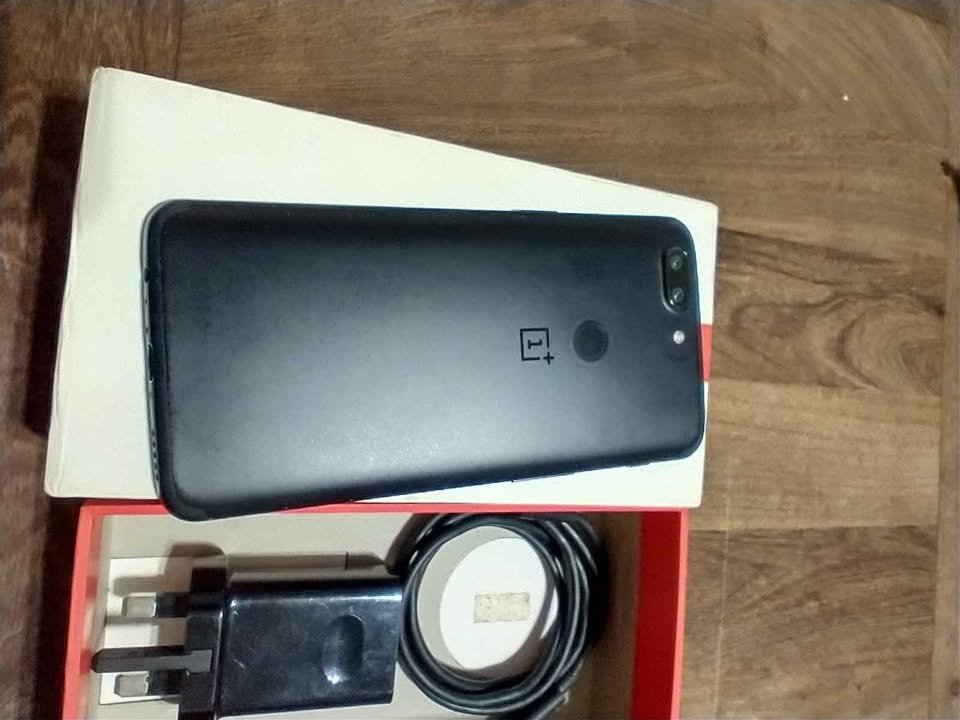 Oneplus 5t de 64gb y 6gb ram vendo o permuto exelente estado