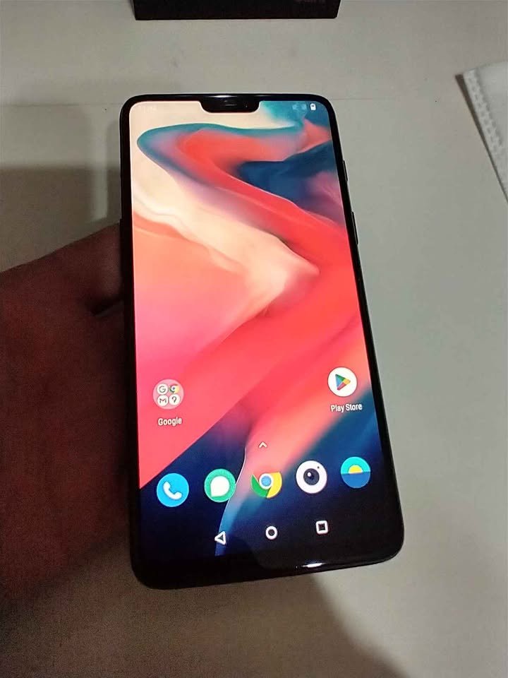 Oneplus 6 de 256gb y 8gb ram vendo o permuto pantalla y camara exelente