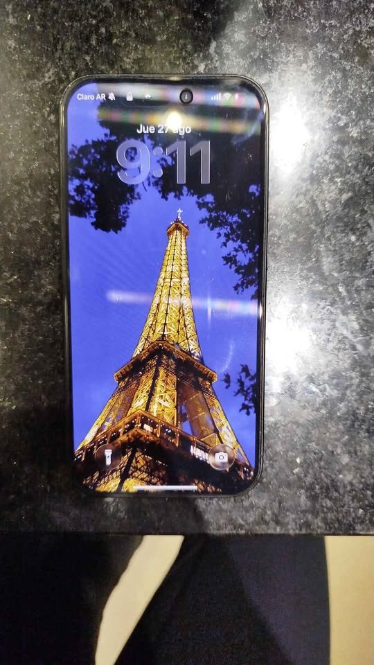 Vendo iPhone 15 pro de 256