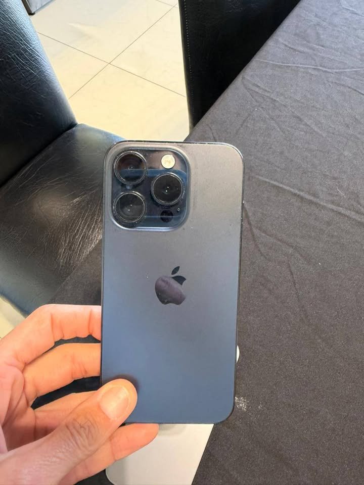 iPhone 15 pro 256 gb