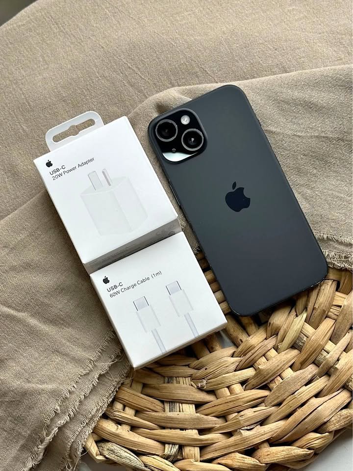 iPhone 15 Black
