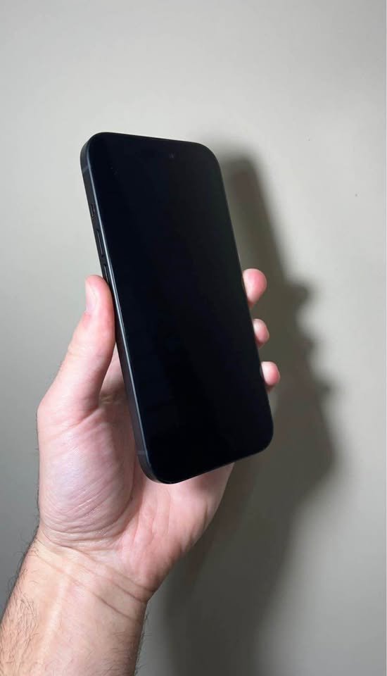 Líquido iPhone 15 128gb