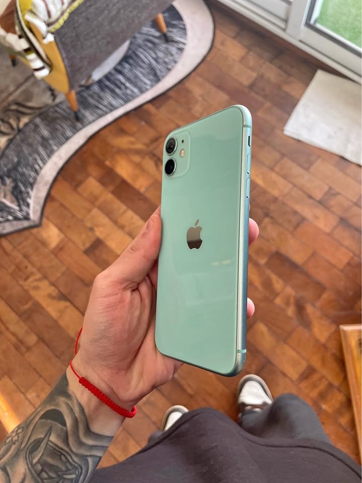 IPhone 11 (83% y 64Gb) sin face id (220mil) recibo iphone menor