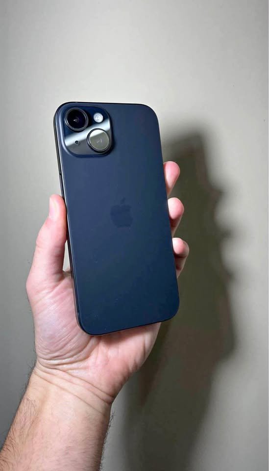 Líquido iPhone 15 128gb