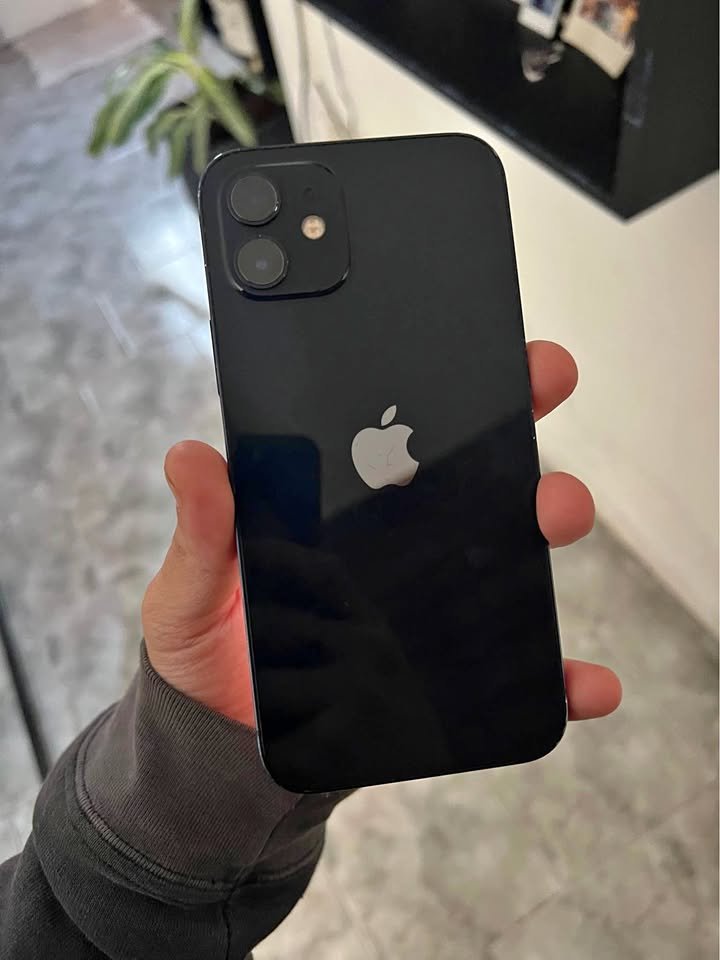 IPhone 12 78% y 64Gb (300mil)