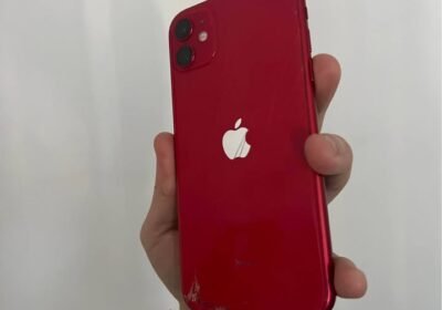 IPhone 11 (99% 64Gb) trizado atras no afecta funcionamiento 220mil