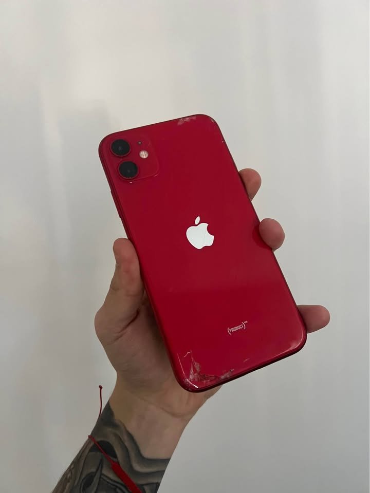 IPhone 11 (99% 64Gb) trizado atras no afecta funcionamiento 220mil