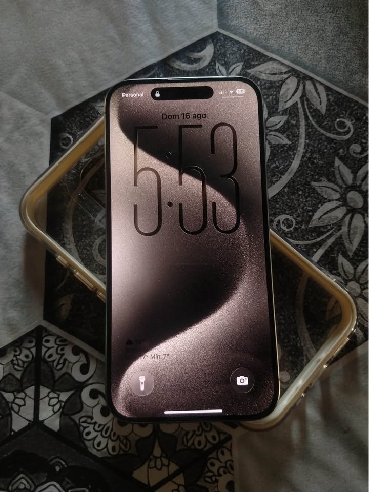 Vendo o permuto por 110cc, pongo diff, IPhone 15 pro, 98%🔋 original, 128gb, 8gb ram, como nuevo.
